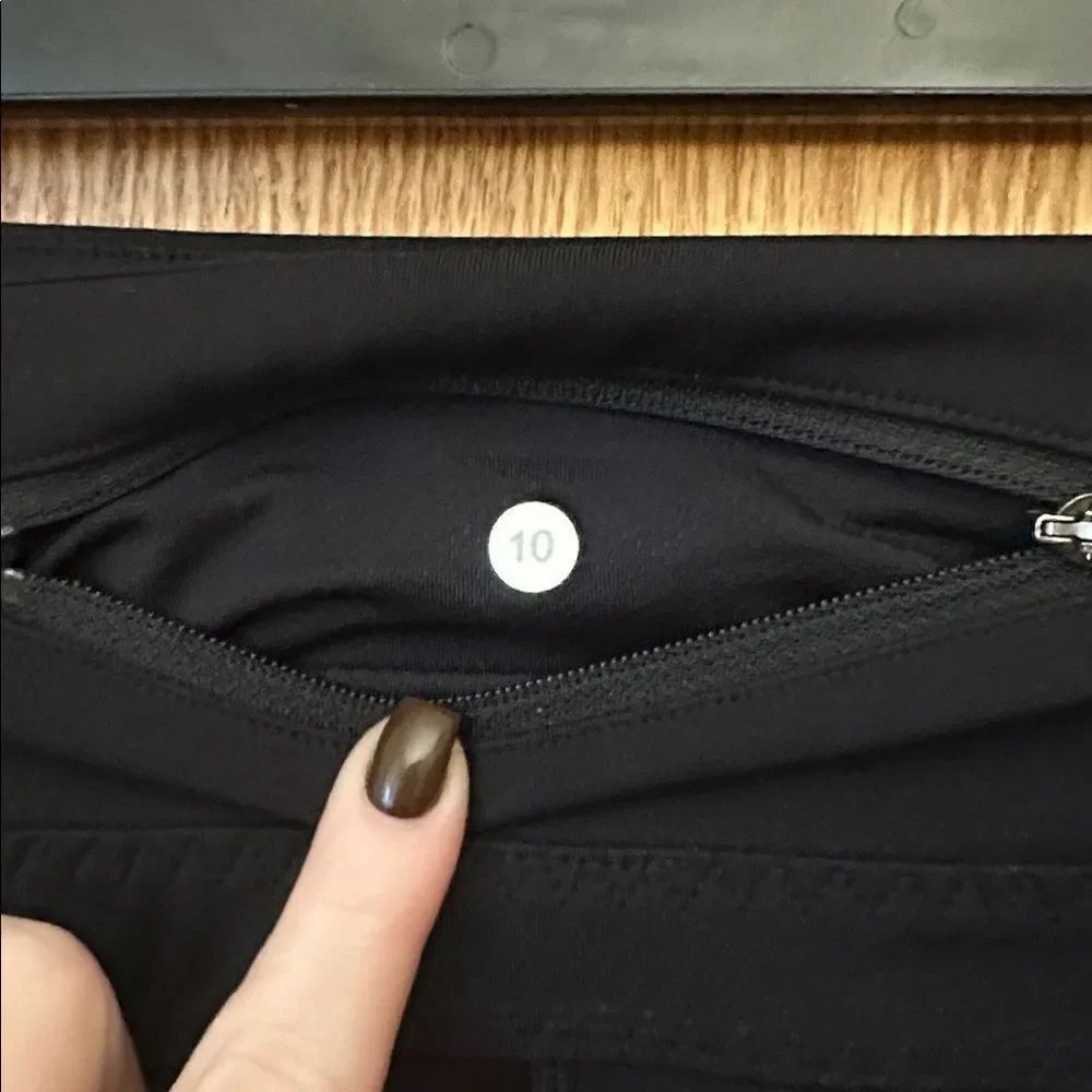 Lululemon capris - Picture 3 of 3